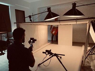 Experience the behind-the-scenes of commercial product photography in India through our exclusive look into the making of advertising campaigns.