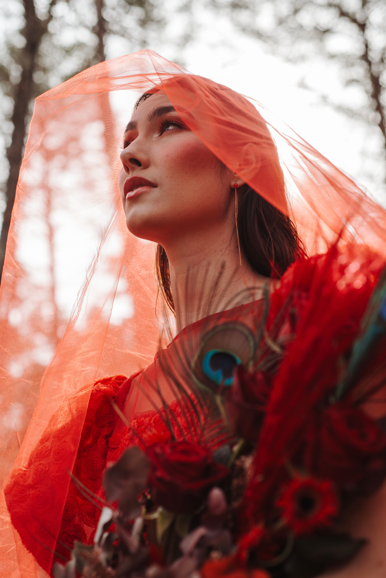 Rouge

Shooting photo inspiration mis en oeuvre par les créatrices Toulousaine 
direction artistique et make up artist : Estelle Rodriguez
Modèle : Maï Weiss
Stylisme : Lanovacréa
Créations florales : Devarosalova
Photographe : Emeline Tardy Photographie

