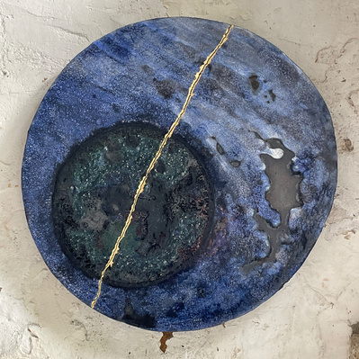 Hémisphères, grès et or 22ct, 53cm