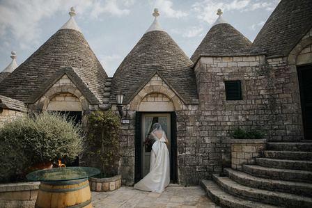 Bride before the ceremony Trulli in Apulian Masseria