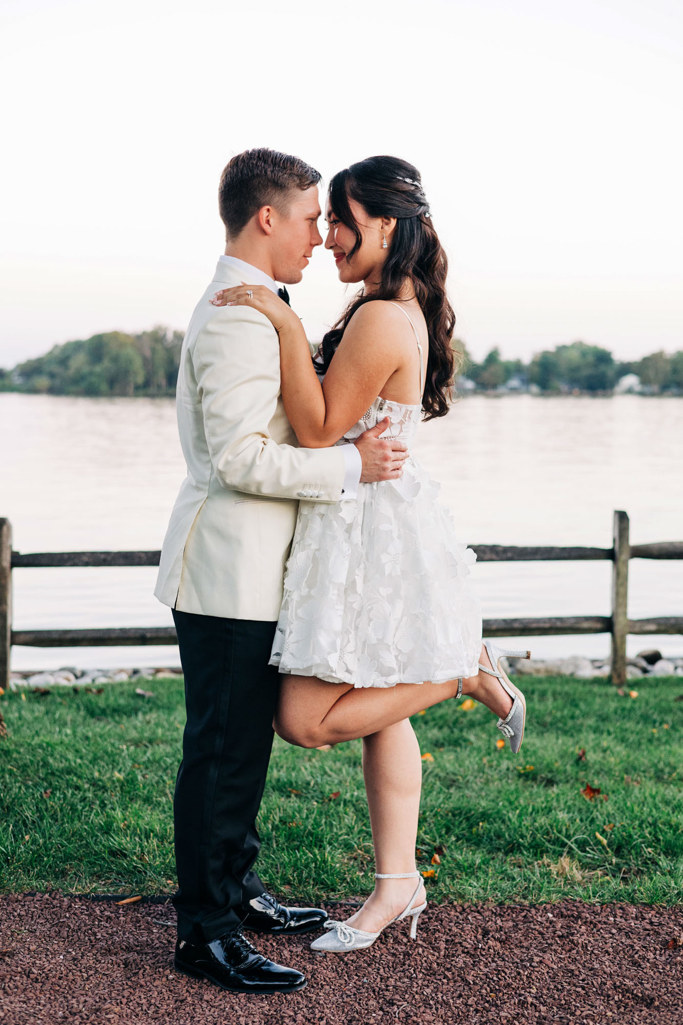 Pen Ryn Estate wedding at River's Edge Pavilion by Becca Haydu Philadelphia Wedding Photographer