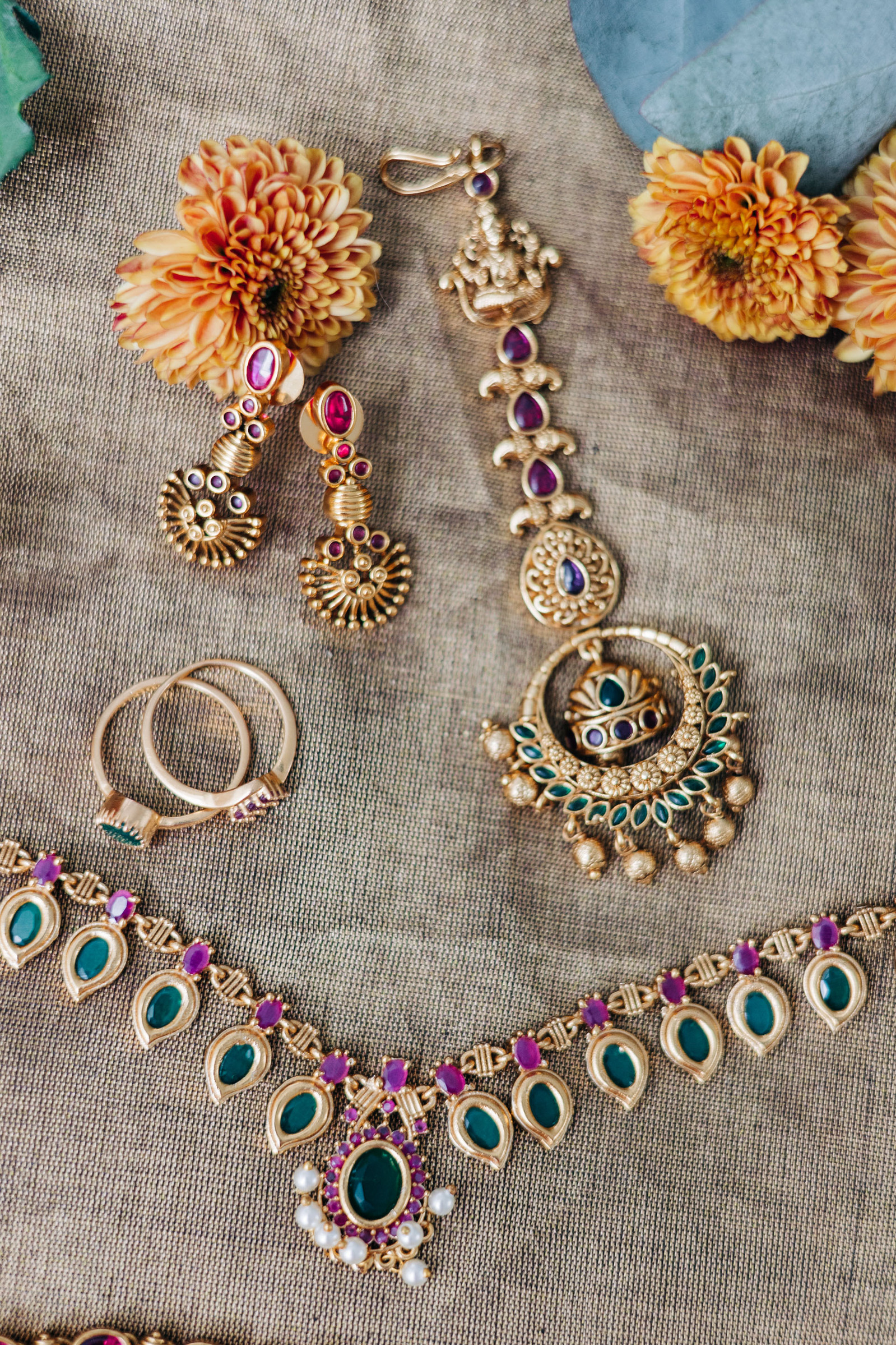Indian Gold Wedding Jewelry Details