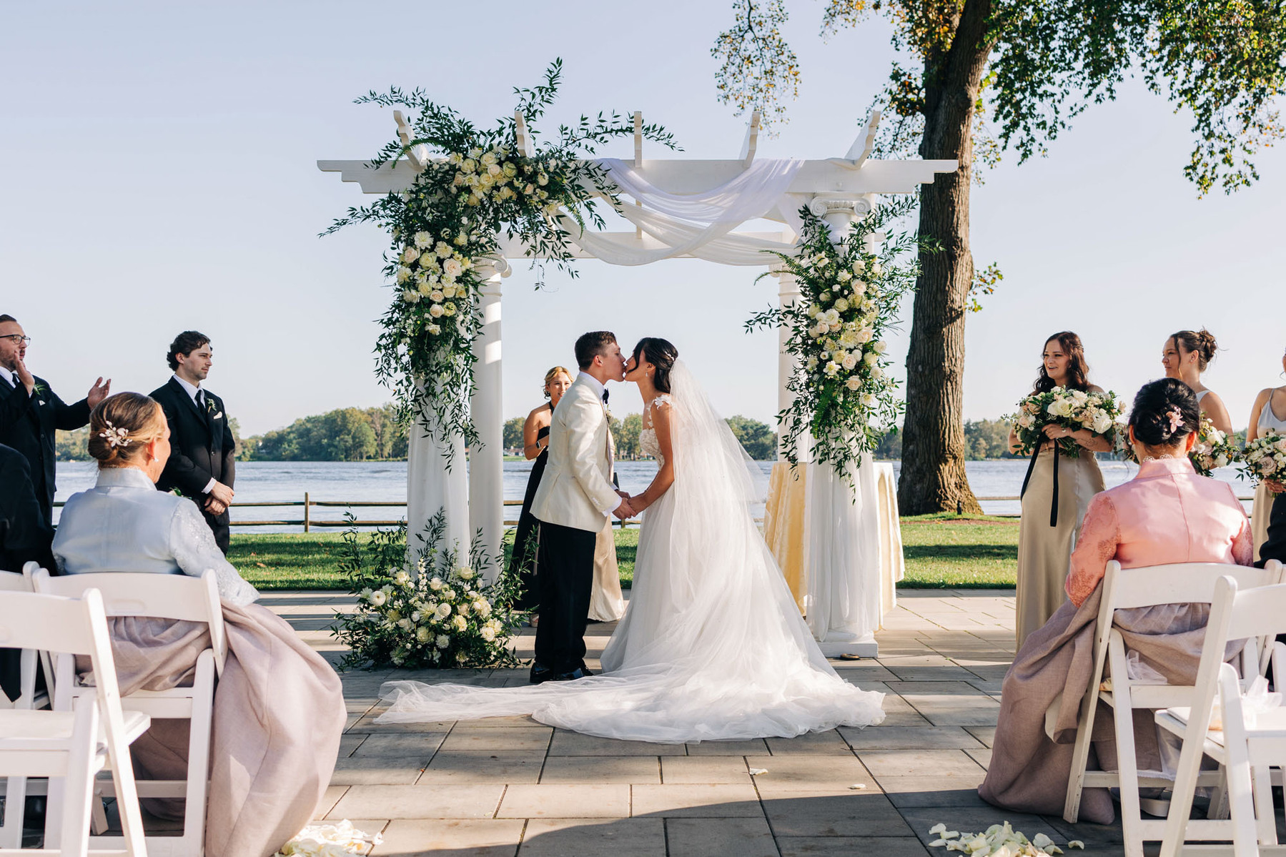 Pen Ryn Estate wedding at River's Edge Pavilion by Becca Haydu Philadelphia Wedding Photographer