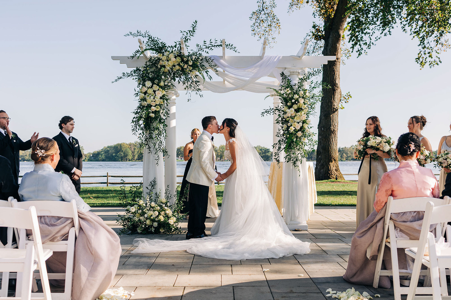 Pen Ryn Estate wedding at River's Edge Pavilion by Becca Haydu Philadelphia Wedding Photographer