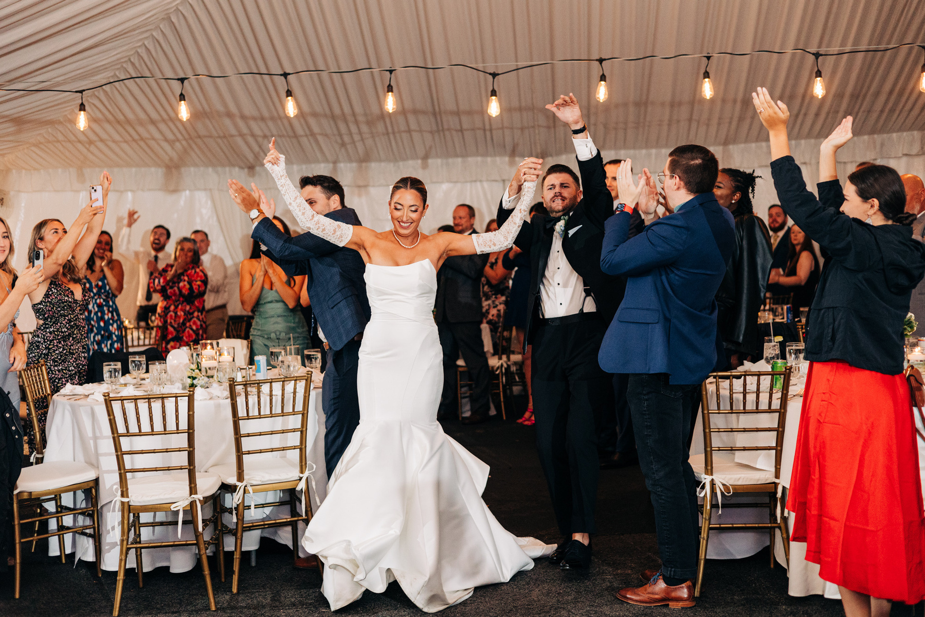 tented wedding reception at glenhardie country club near philadelphia pennsylvania main line chester county