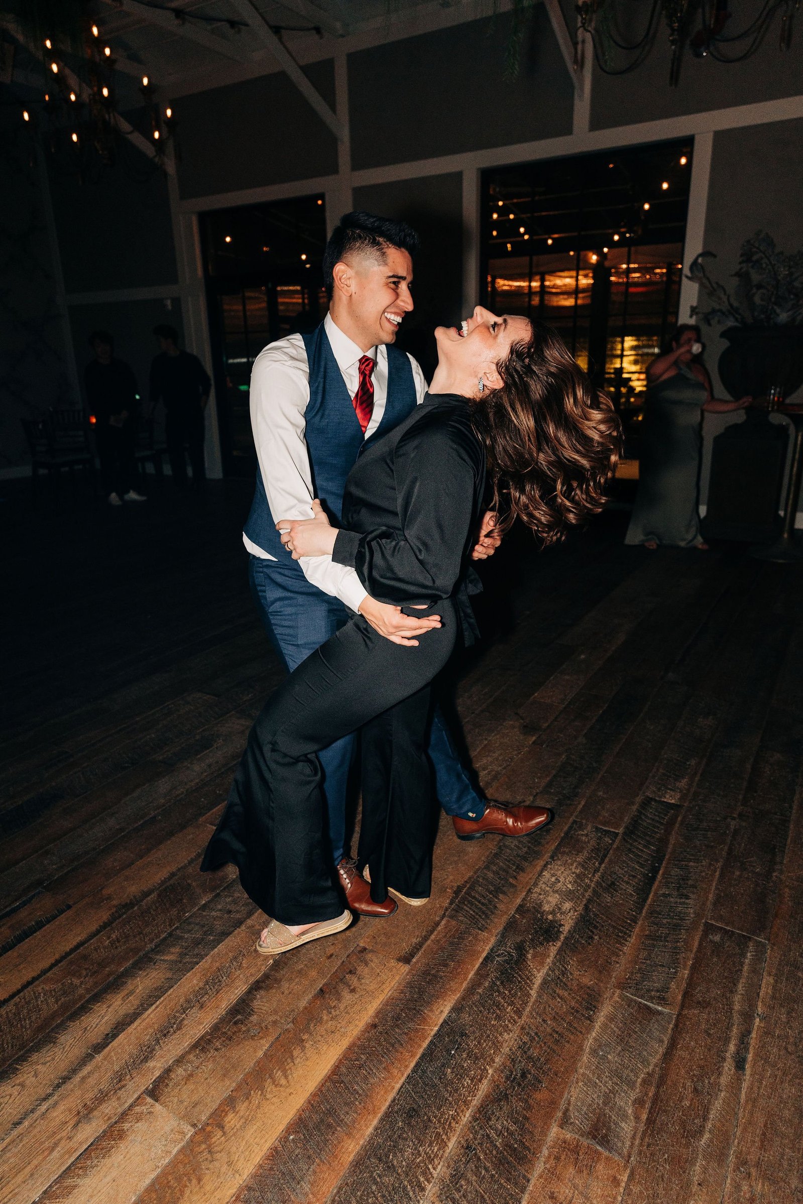 wedding reception dancefloor party at terrain delval