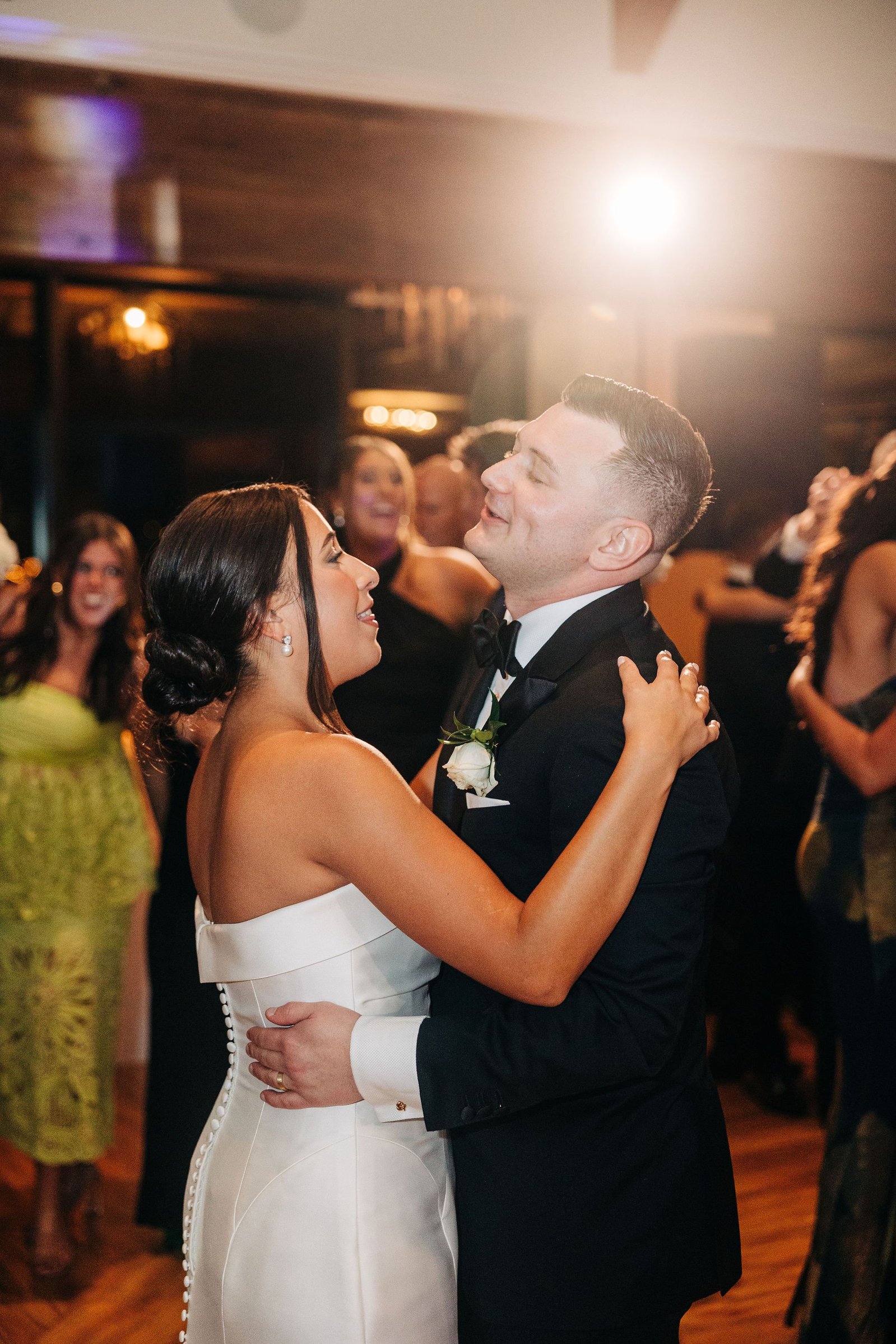 wedding reception at lambertville inn first dance