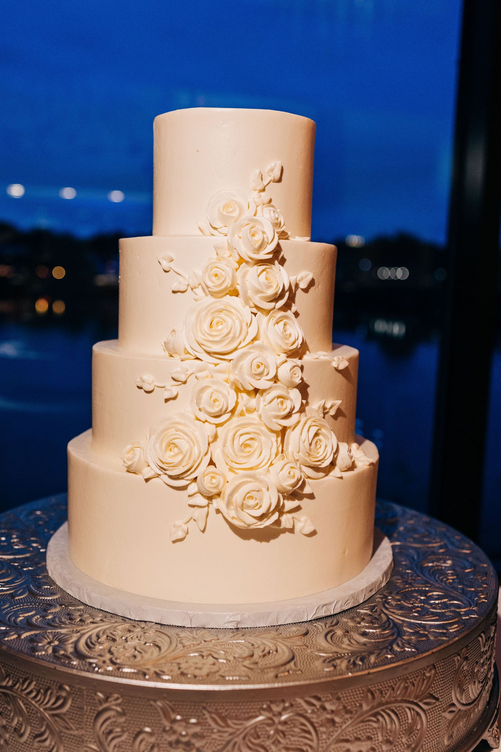 wedding cake at lambertville inn