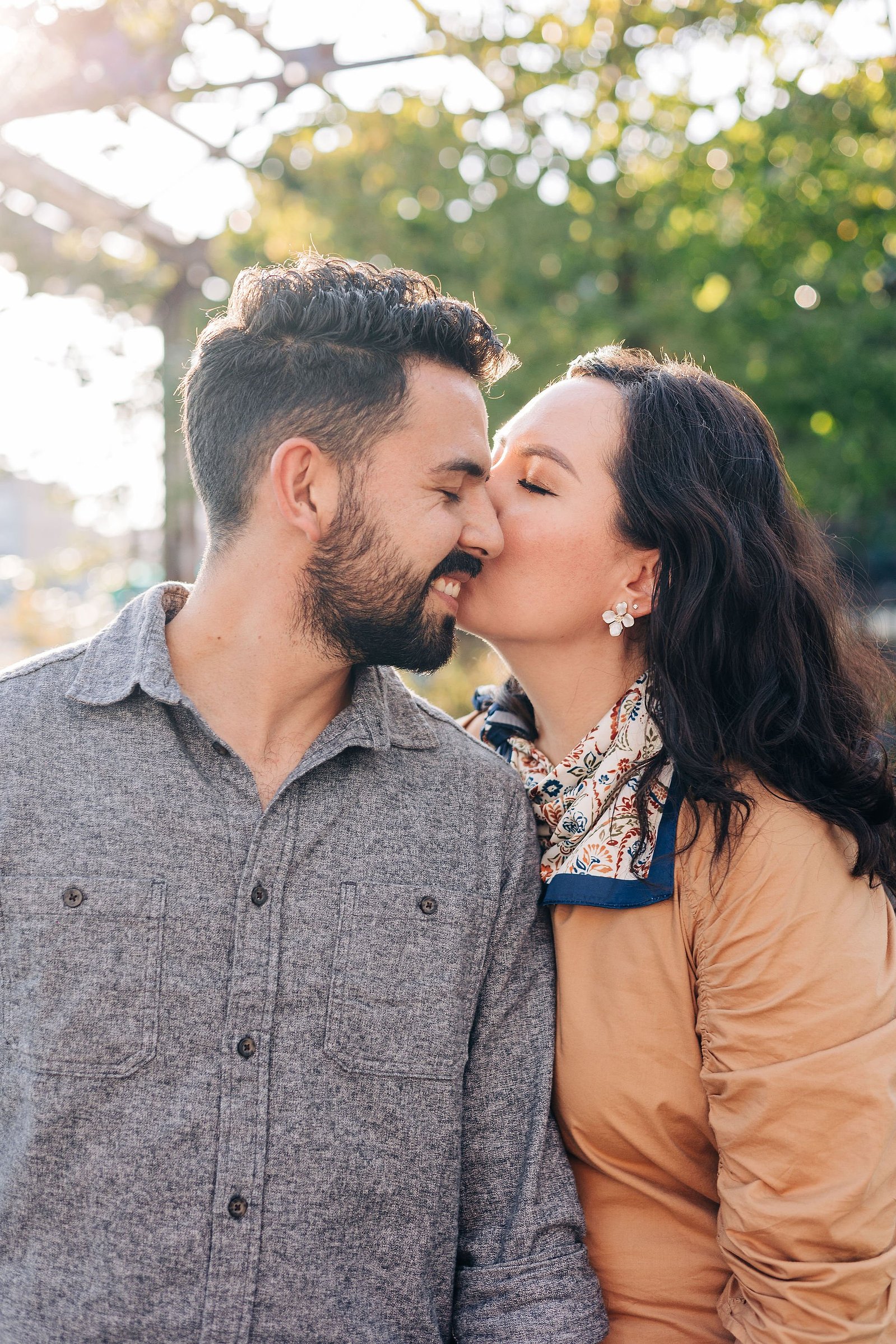 Philadelphia engagement photography session at Cherry Street Pier 
