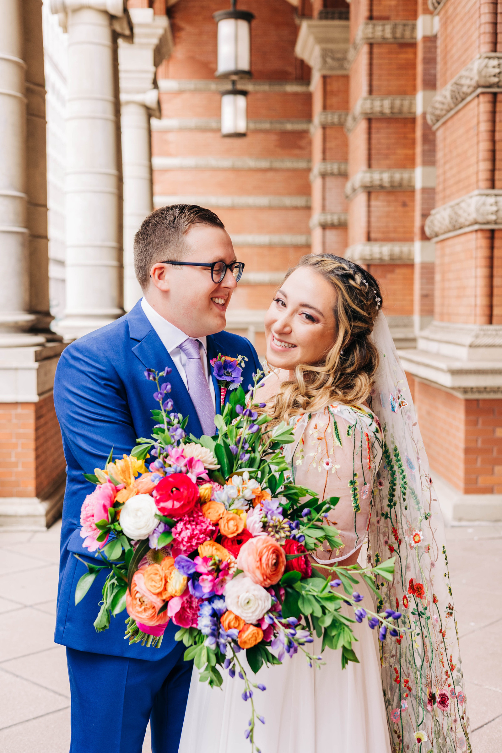 colorful wedding bouquet at philadelphia marriott downtown wedding 