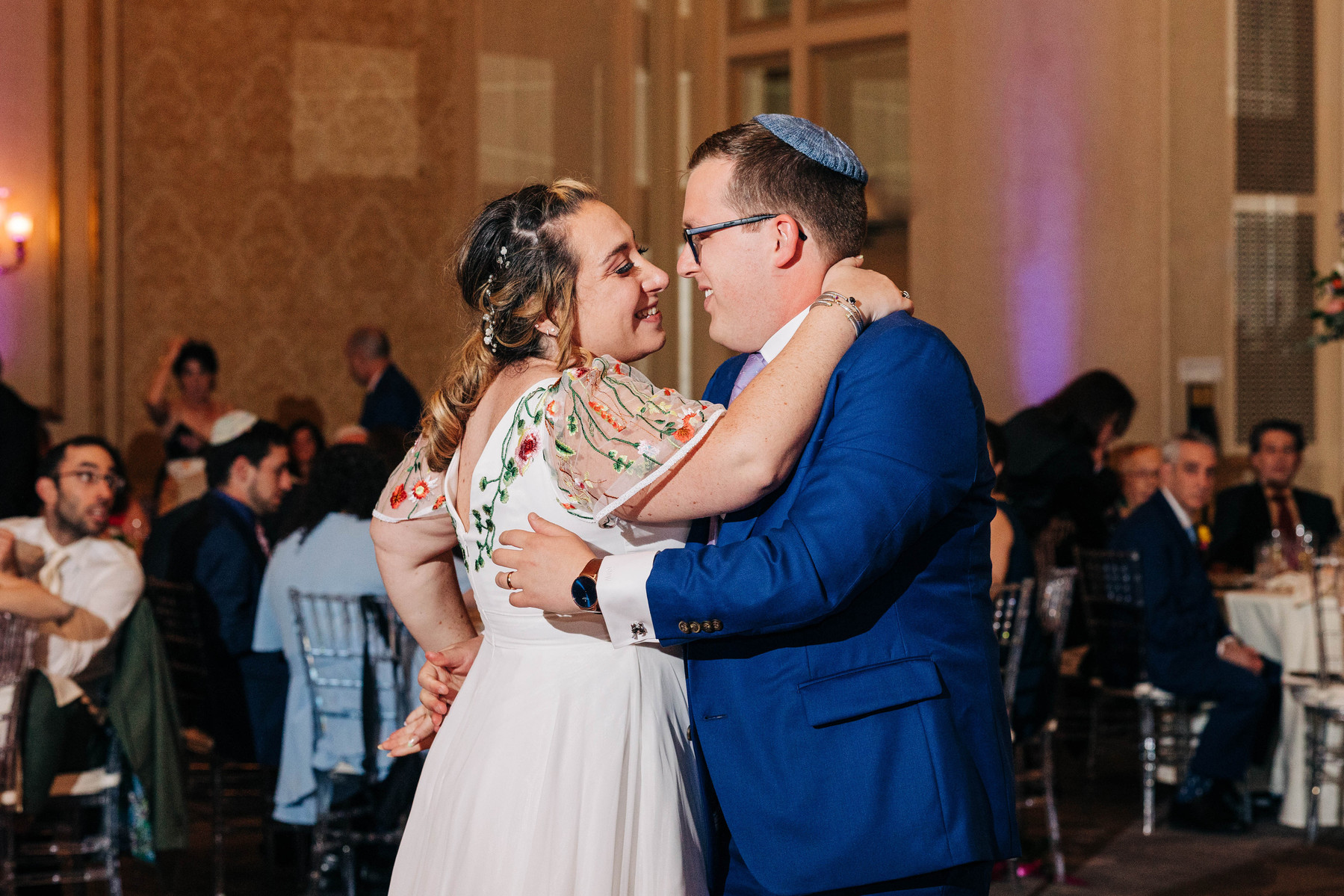 philadelphia marriott downtown wedding reception bride and groom first dance