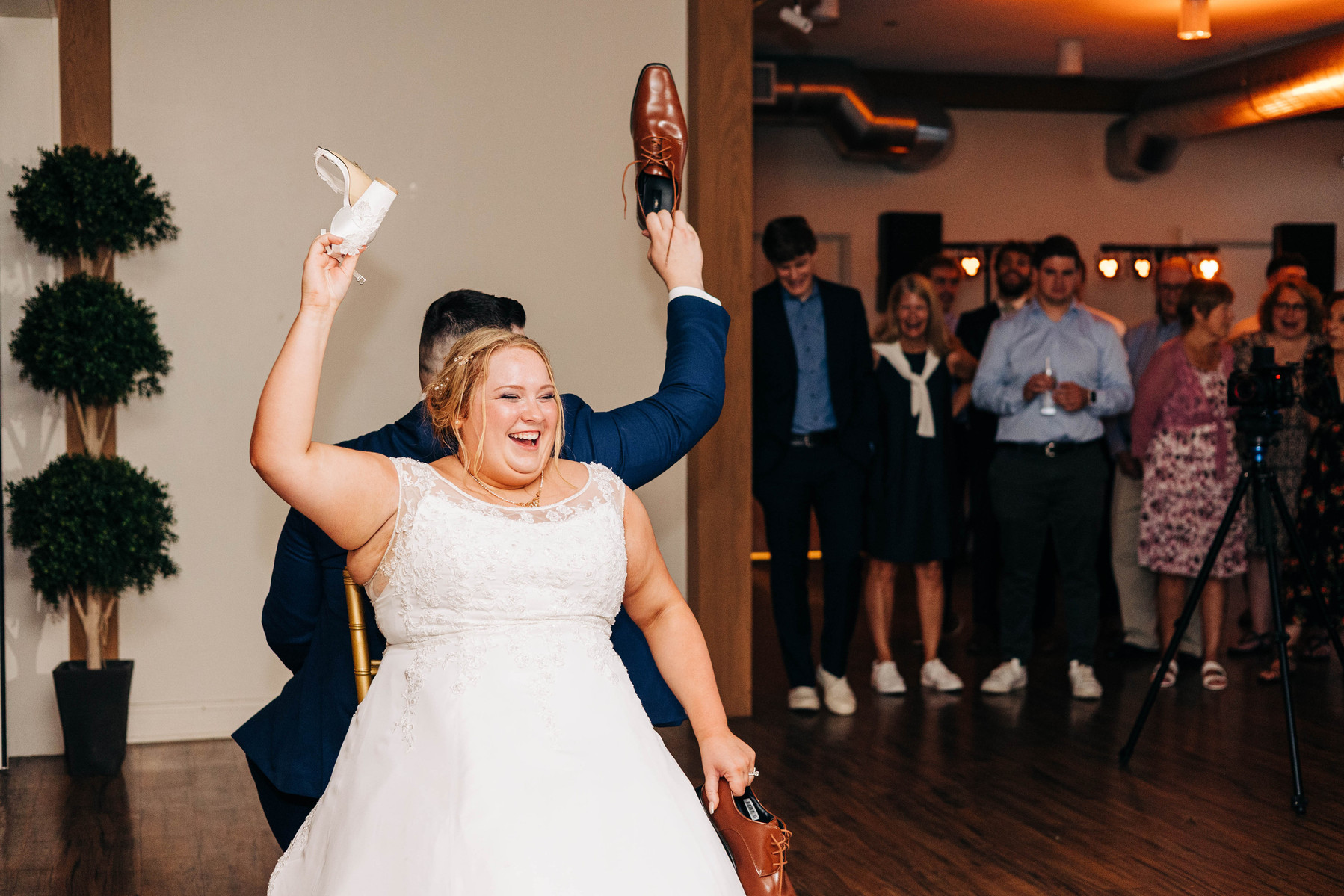 wedding shoe game