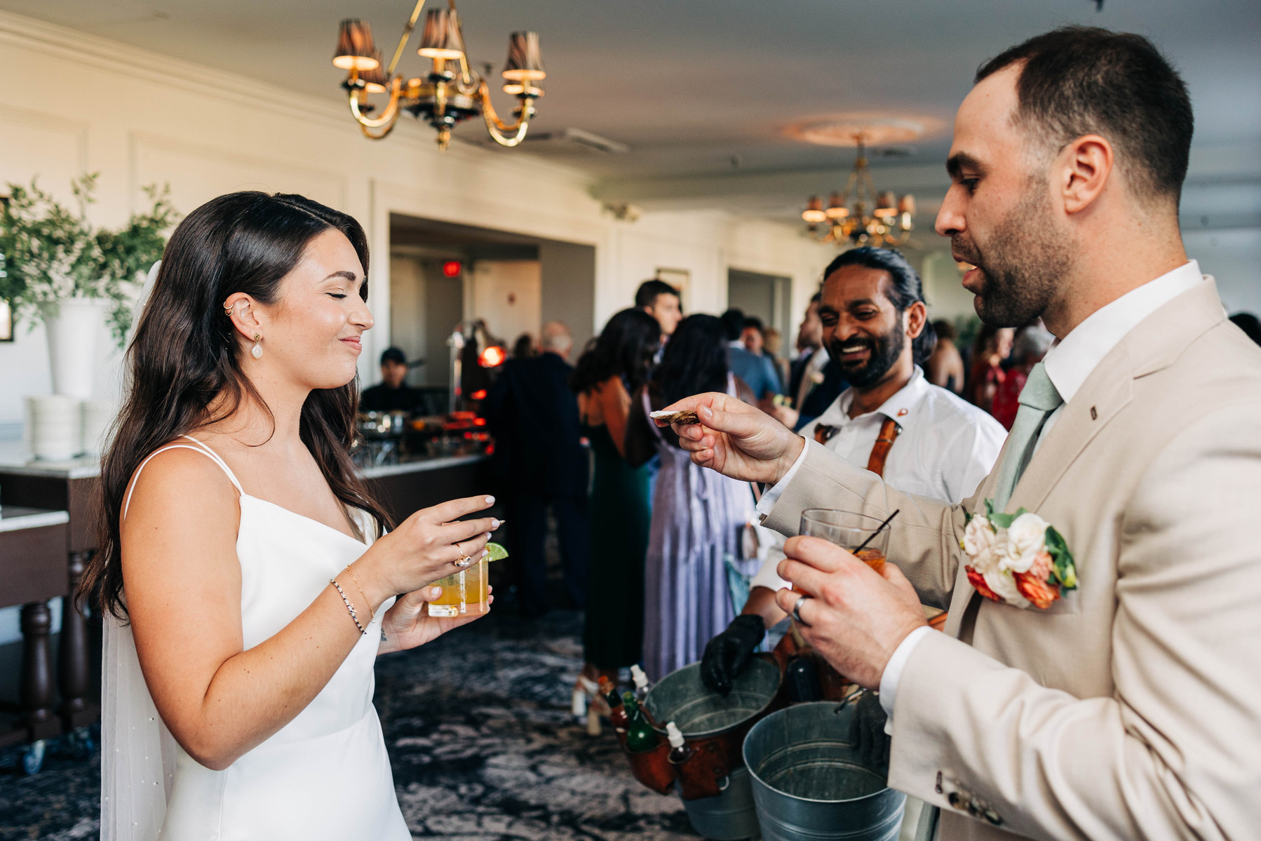 wedding cocktail hour at the downtown club by cescaphe in philadelphia