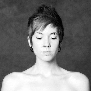 CLASSIC PHOTOGRAPHS - PORTRAITS BY PHOTOGRAPHER TERENCE BOGUE