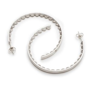 Emma Jane Donald/jewellery
photography Terence Bogue
