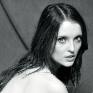 CLASSIC PHOTOGRAPHS - PORTRAITS BY PHOTOGRAPHER TERENCE BOGUE
