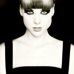 CLASSIC PHOTOGRAPHS - PORTRAITS BY PHOTOGRAPHER TERENCE BOGUE