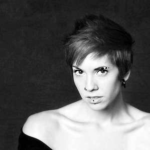 CLASSIC PHOTOGRAPHS - PORTRAITS BY PHOTOGRAPHER TERENCE BOGUE