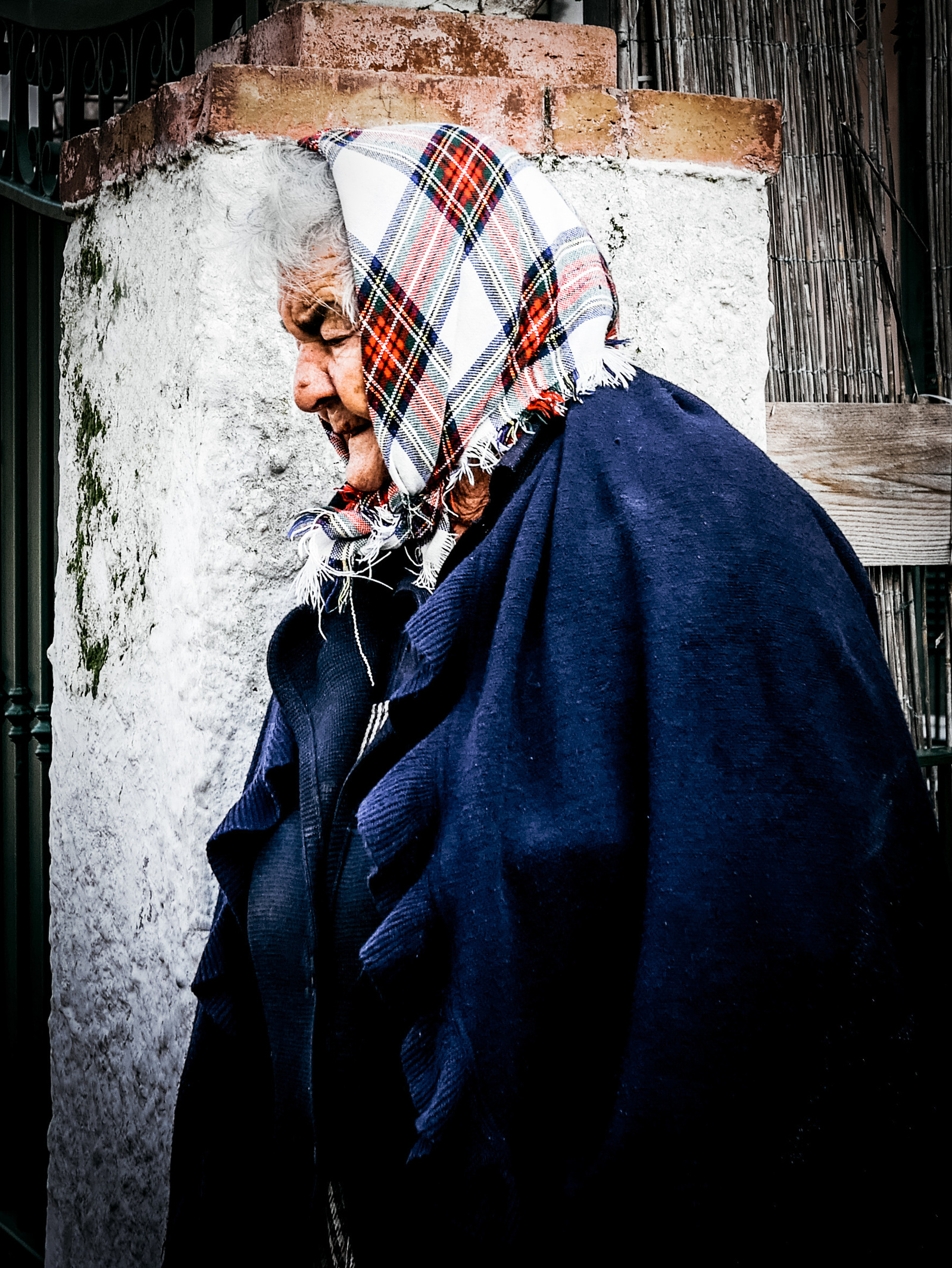 Une vieille dame sur l'ile d'Olbia.