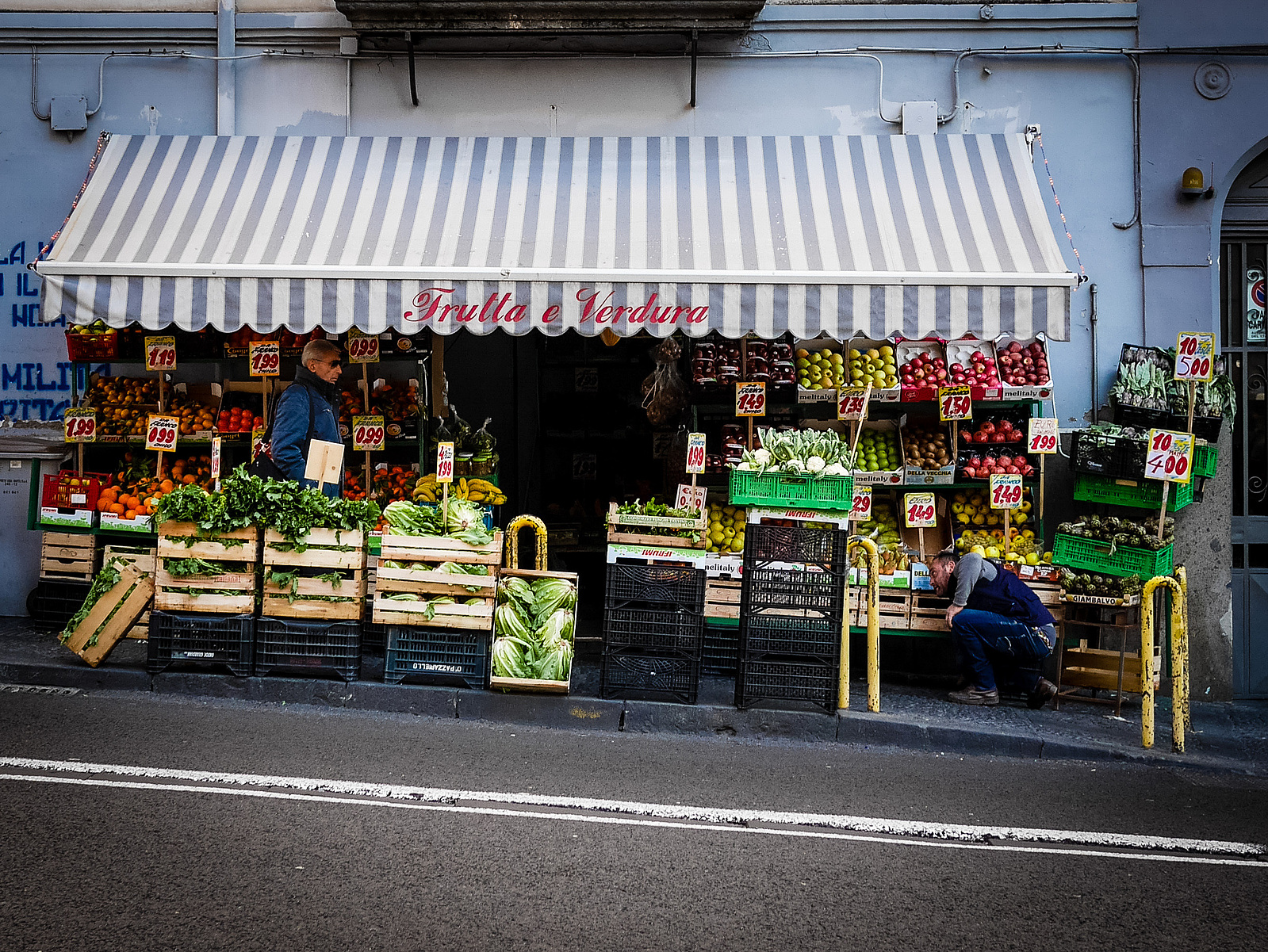 Un petit supermarché de quartier.