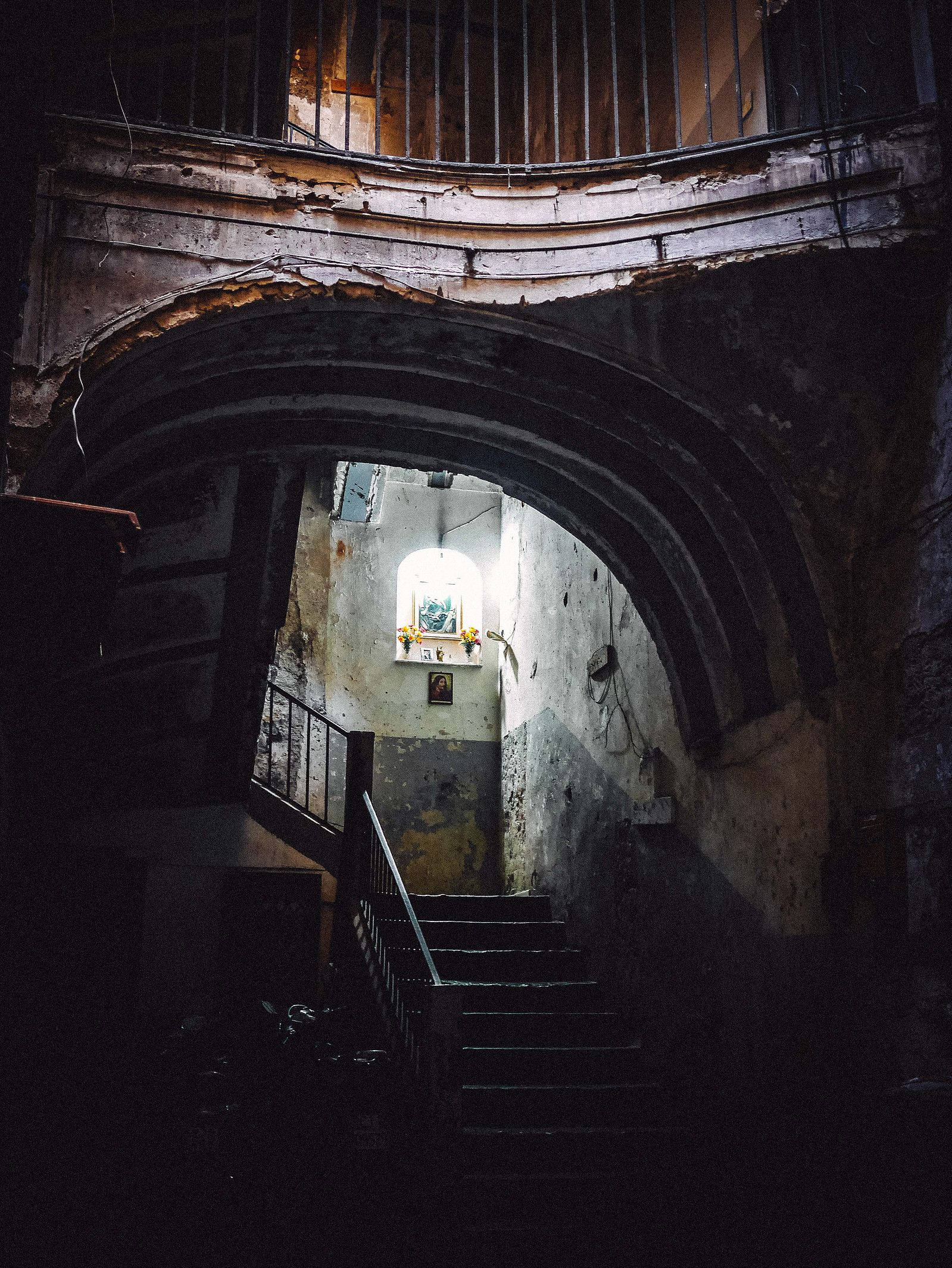 Une vieille cage d'escalier napolitain.