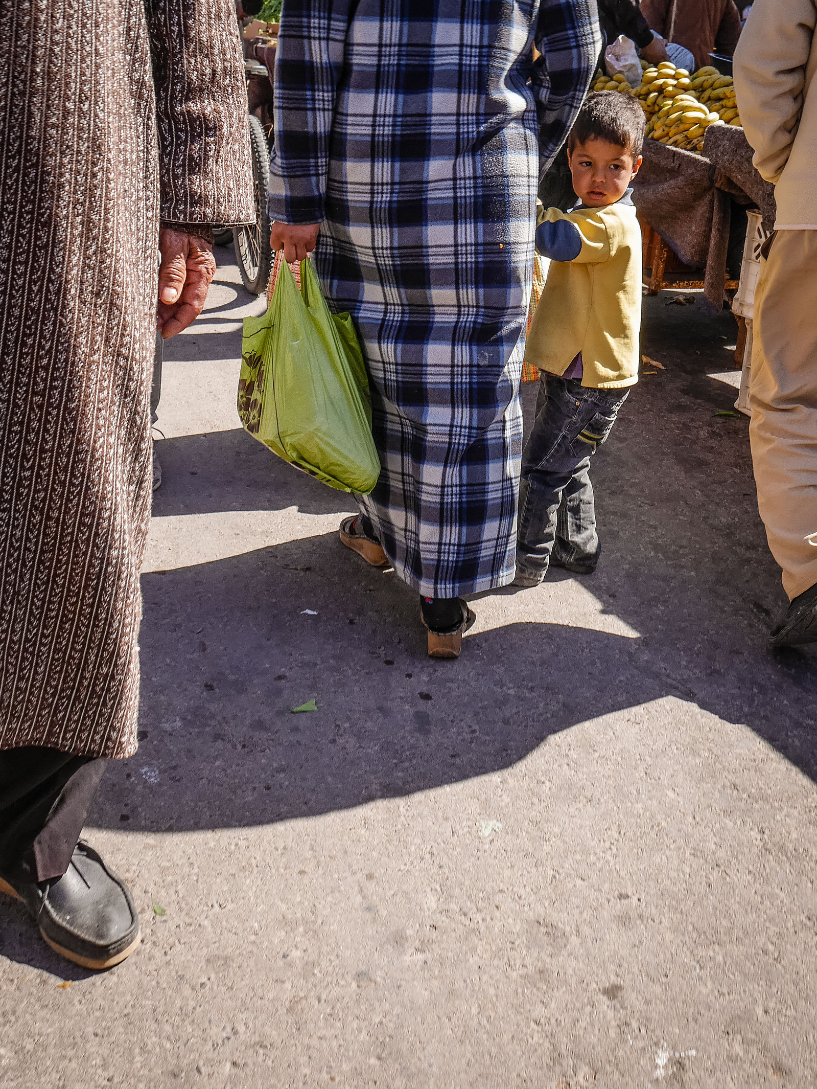 Au cœur d'une brocante au Maroc.