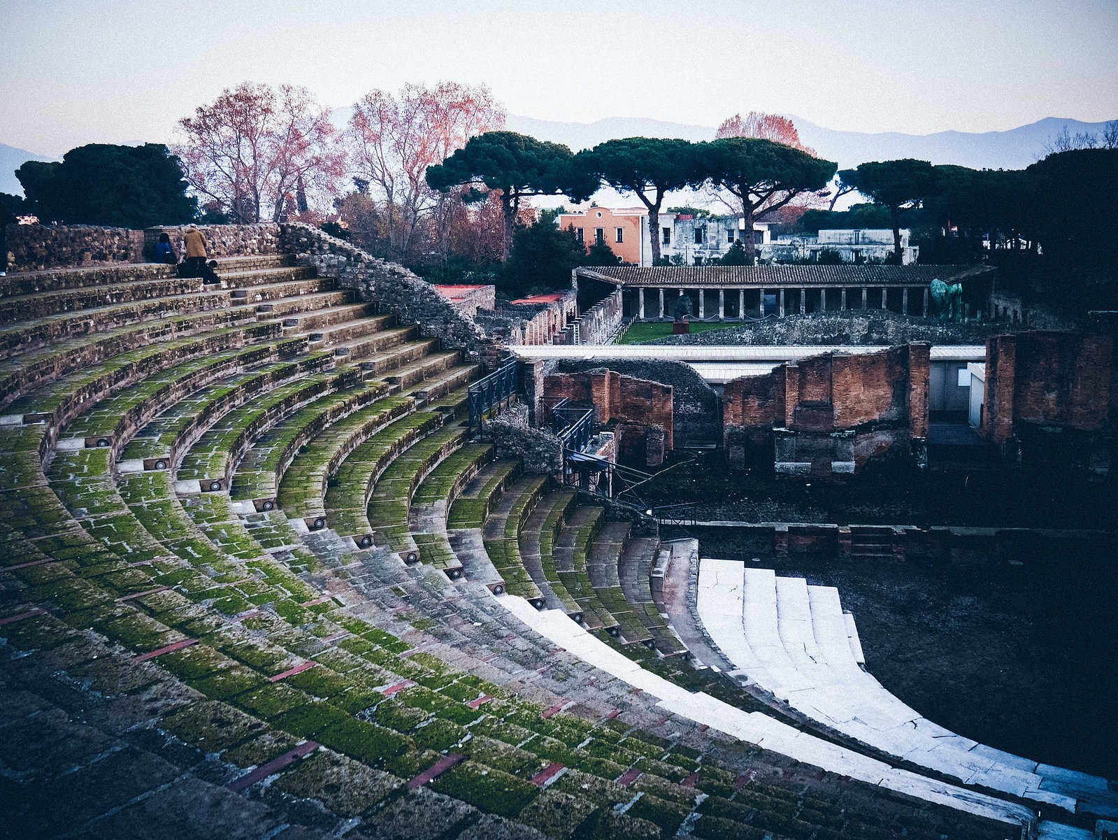 Le théâtre de Pompéi.