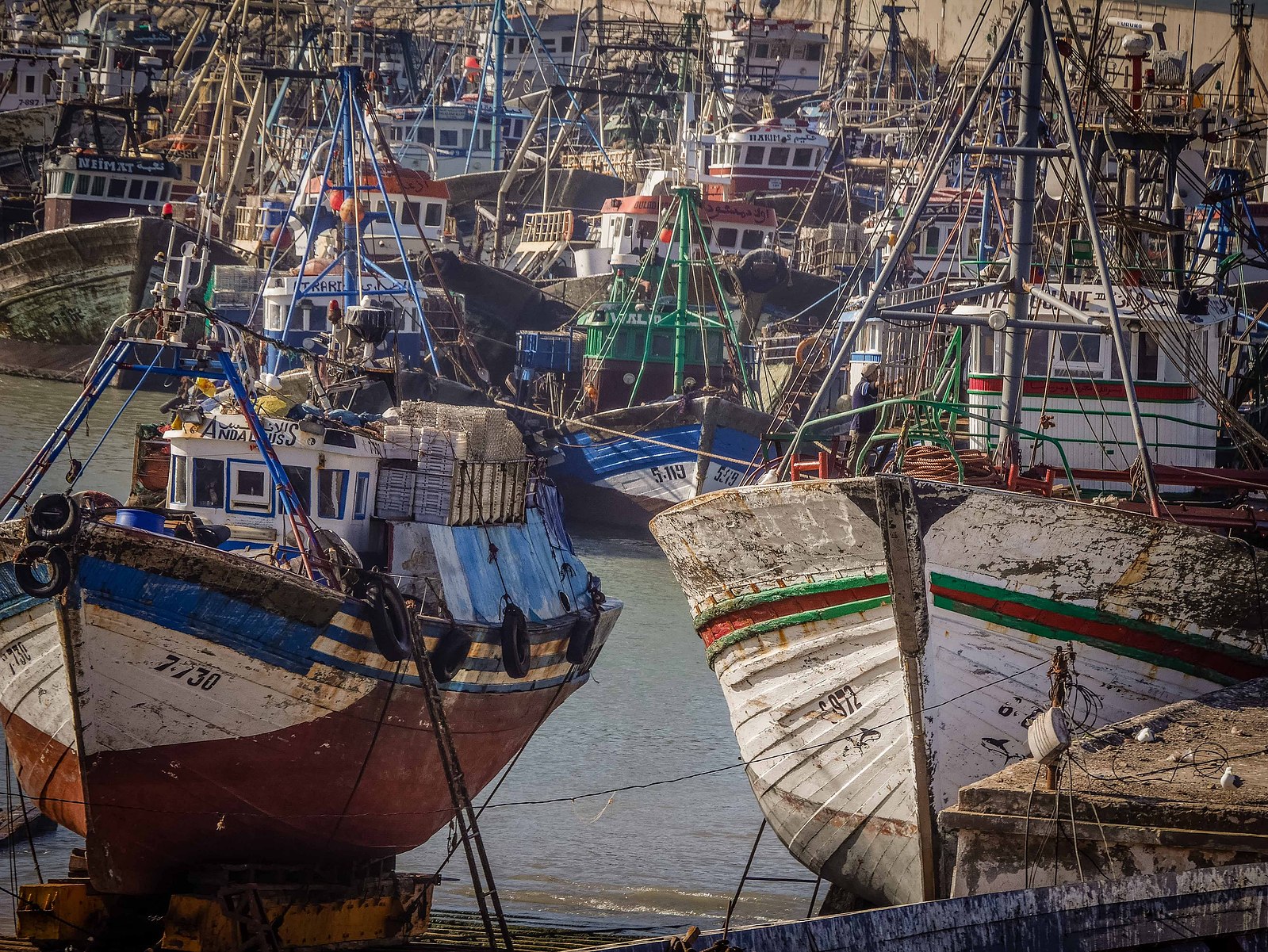 Un amoncèlement de bateau.