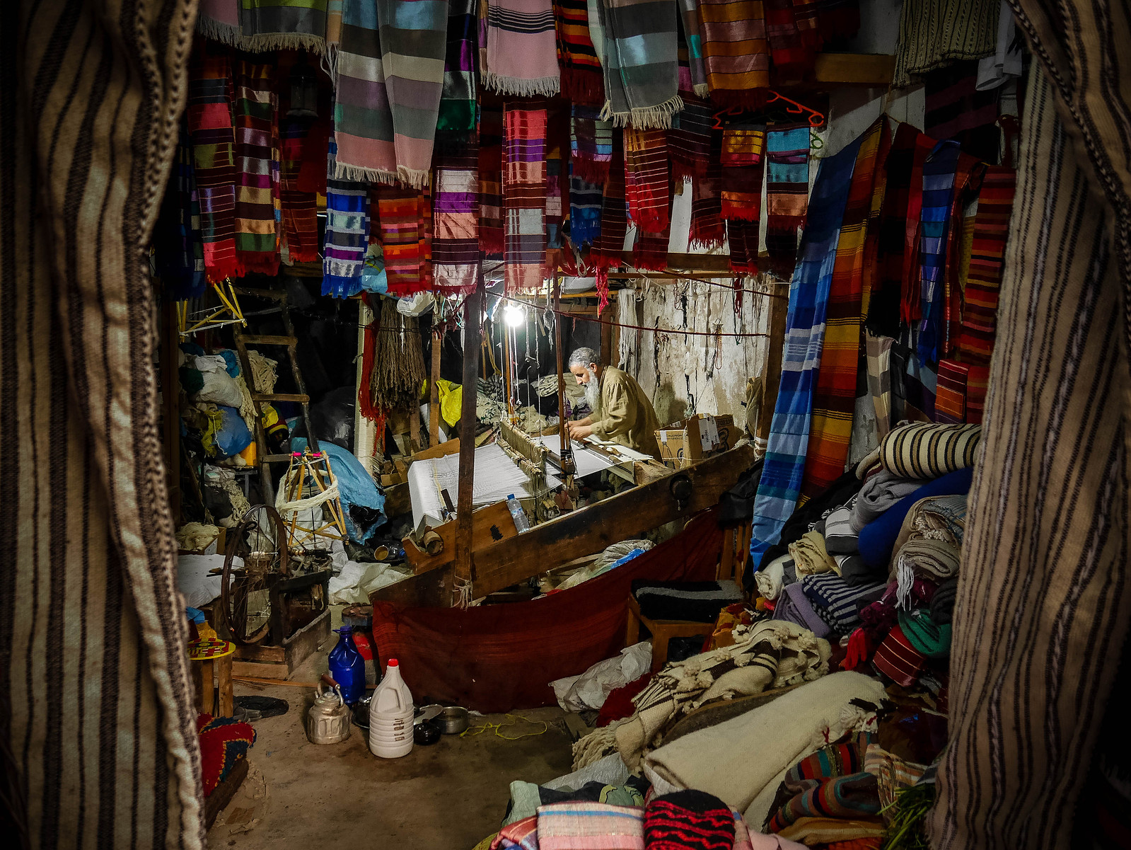 Un fabriquant de tapis.