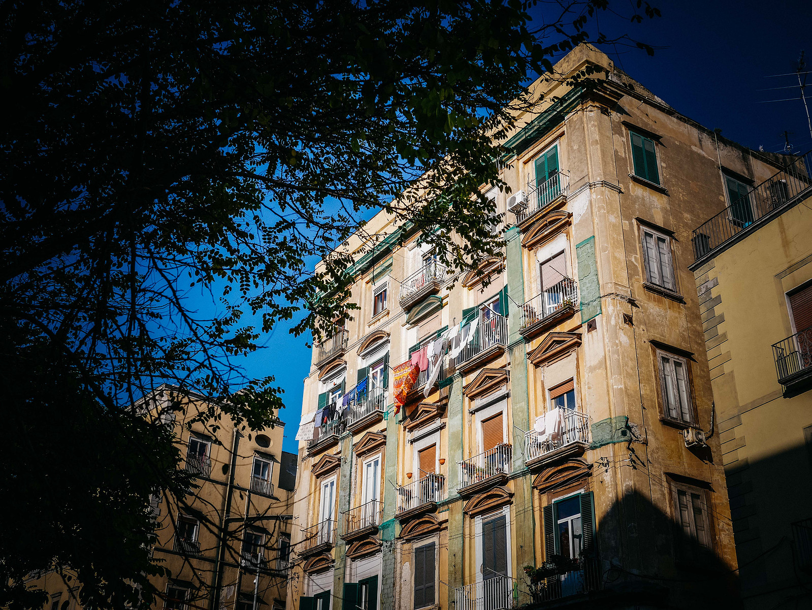 Un immeuble dans Naples.