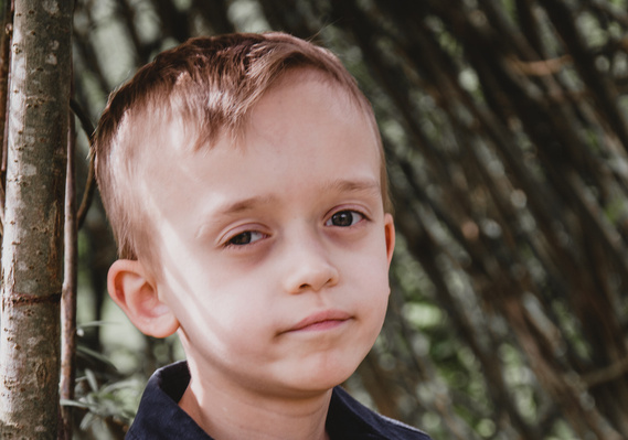 Fotograaf voor kinderen met autisme. Speelfotograaf met veel geduld. fotograaf voor kinderen met een taalprobleem. fotograaf voor kinderen met motorische moeilijkheden