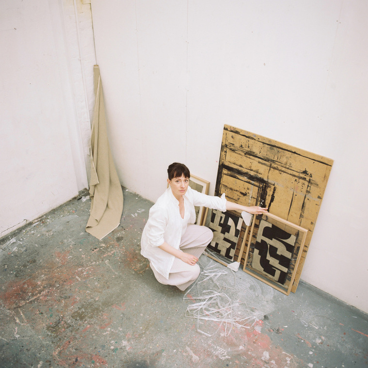 Yanis Angel - Portrait Photography - London - Artist in studio | Amélie Crépy