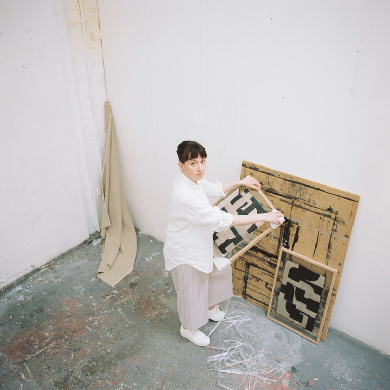 Yanis Angel - Portrait Photography - London - Artist in studio | Amélie Crépy