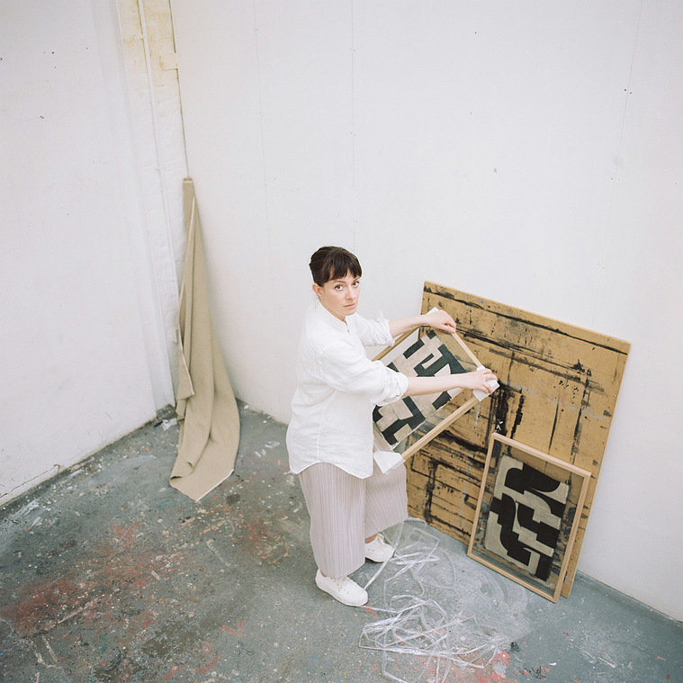 Yanis Angel - Portrait Photography - London - Artist in studio | Amélie Crépy