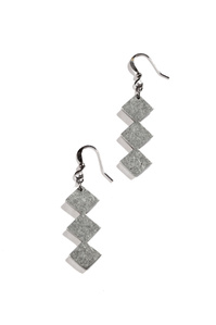 Diamond shaped earrings in antiqued silver on white for e-commerce website
©Leslie Rodriguez Photography
Product Photography 
Boise, Idaho