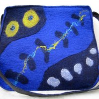 Gaia Lina - Wearable Felt Bag