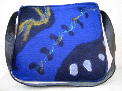 Felt Bag by Gaia Lina - back view: blue, black, yellow