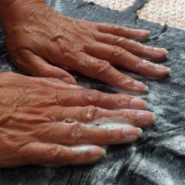hands wet felting - Gaia Lina feel good felt design