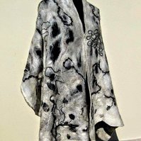 Into the woods - Felt Scarf by Gaia Lina