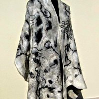 Into the woods - Felt Scarf by Gaia Lina