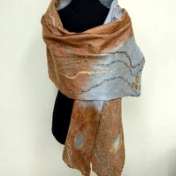 Silver Seeds - Felt Scarf by Gaia Lina