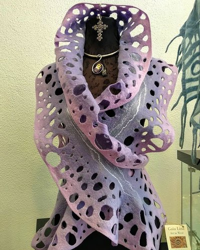 Boa lilac - Felt Scarf by Gaia Lina
