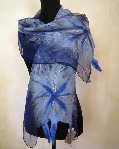 Ice flowers - Felt Scarf by Gaia Lina