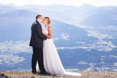 Fotoshootings mit Brautpaar auf der Nordkette in Innsbruck. Hochzeitsfotografie, Berghochzeit