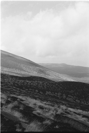 Photographie de l'Etna en argentique en noir et blanc