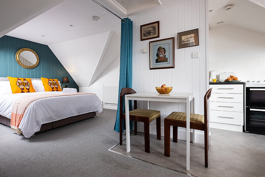 bedroom LOCATION HOUSE KENT LOCATION HOUSE SHOOT LOCATION LOCATION AGENCY MARGATE LOCATION BROADSTAIRS LOCATION RAMSGATE LOCATION PHOTOGRAPHIC LOCATION FILMING LOCATION