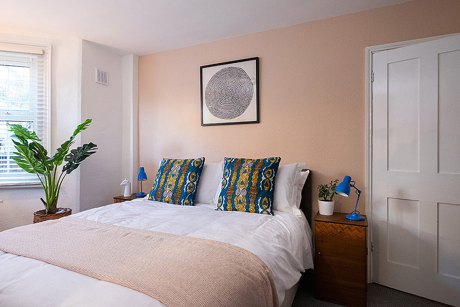 double bed LOCATION HOUSE KENT LOCATION HOUSE SHOOT LOCATION LOCATION AGENCY MARGATE LOCATION BROADSTAIRS LOCATION RAMSGATE LOCATION PHOTOGRAPHIC LOCATION FILMING LOCATION