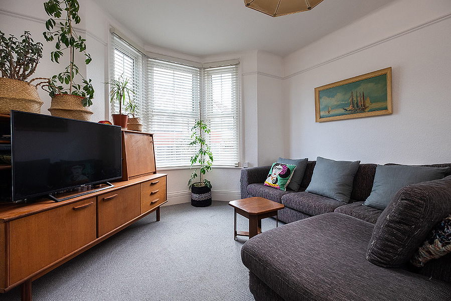 lounge living room grey sofa LOCATION HOUSE KENT LOCATION HOUSE SHOOT LOCATION LOCATION AGENCY MARGATE LOCATION BROADSTAIRS LOCATION RAMSGATE LOCATION PHOTOGRAPHIC LOCATION FILMING LOCATION
