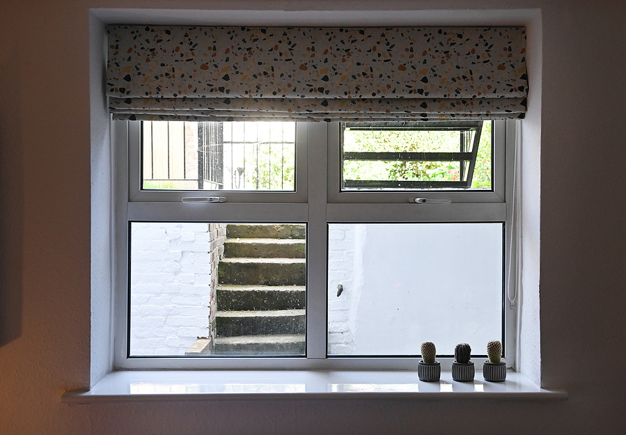 window LOCATION HOUSE KENT LOCATION HOUSE SHOOT LOCATION LOCATION AGENCY MARGATE LOCATION BROADSTAIRS LOCATION RAMSGATE LOCATION PHOTOGRAPHIC LOCATION FILMING LOCATION