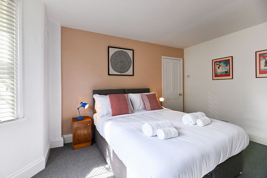 double bed LOCATION HOUSE KENT LOCATION HOUSE SHOOT LOCATION LOCATION AGENCY MARGATE LOCATION BROADSTAIRS LOCATION RAMSGATE LOCATION PHOTOGRAPHIC LOCATION FILMING LOCATION